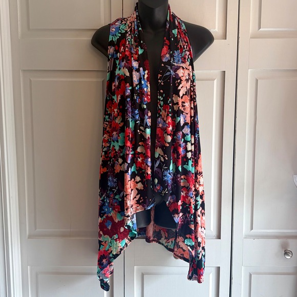The Unbranded Brand Jackets & Blazers - NEW Bright Floral Size Medium Sleeveless Open Front Draped Cardigan Vest Pockets